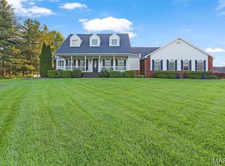10 Shannon Ct, Highland, IL 62249