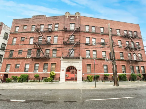 31-14 Crescent Street image 14 of 15