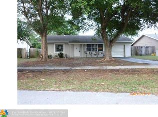 9601 Saddlebrook Dr, Boca Raton, FL 33496