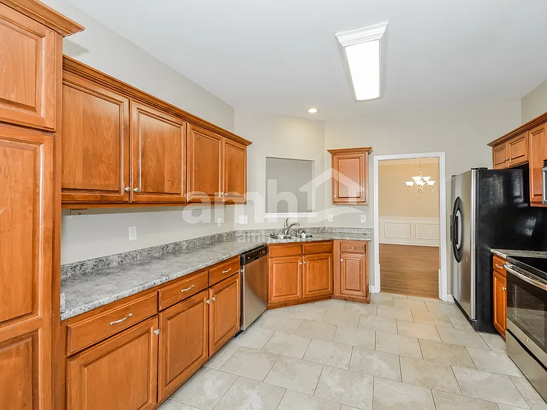 1108 Tiger Woods Way — Photo 4