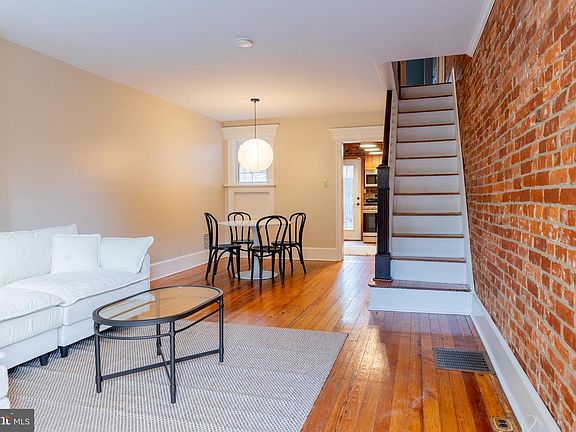 4th image of 1613 Laurel St