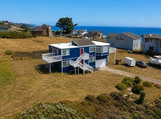 16 Sail Ct, Whitethorn, CA 95589