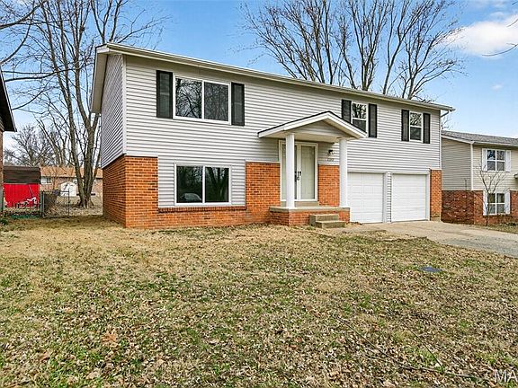 3rd image of 2347 Farflung Dr