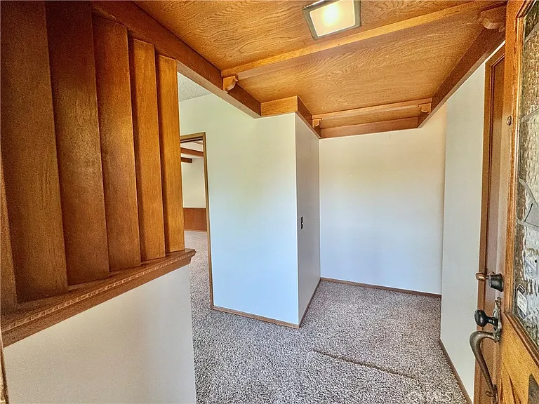 509 California Dr — Photo 6