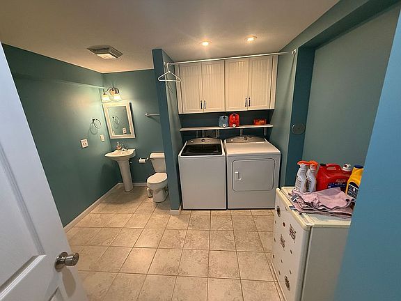 5th image of 2123 W Gerald Dr