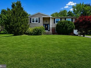 4844 Pine Grove Cir, Allentown, PA 18106