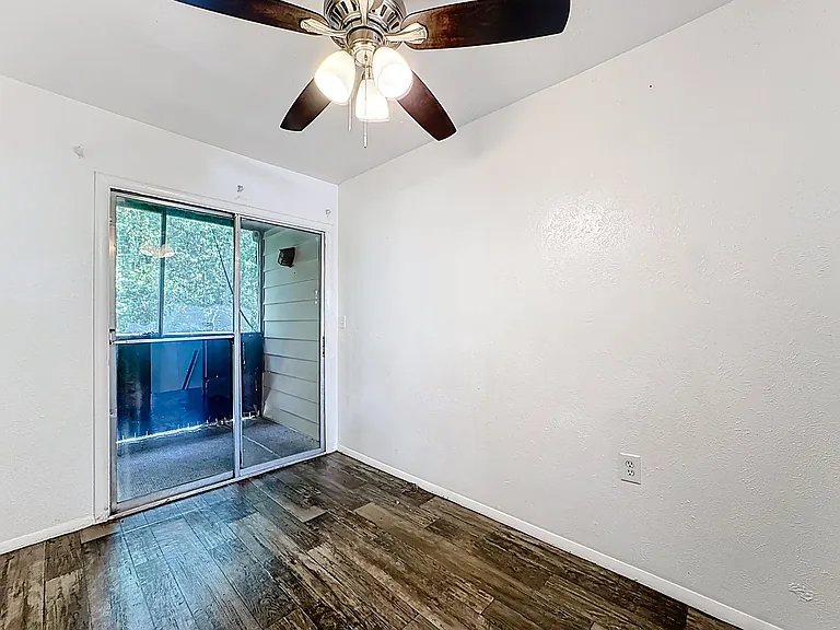3944 Crayrich Cir #3944 — Photo 14