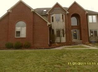 19588 Lamplighter Trl, Macomb, MI 48044