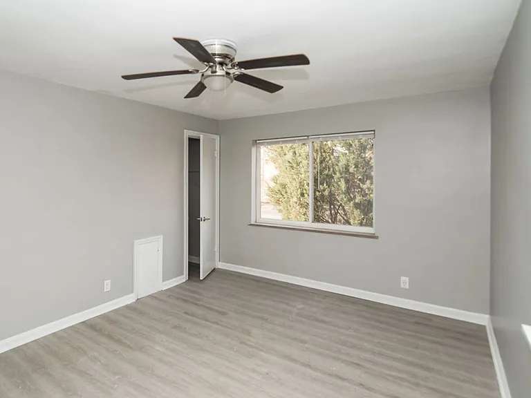 Newly Upgraded Apartments -The Courtyard at Park Hills, Minutes from Downtown — Photo 38