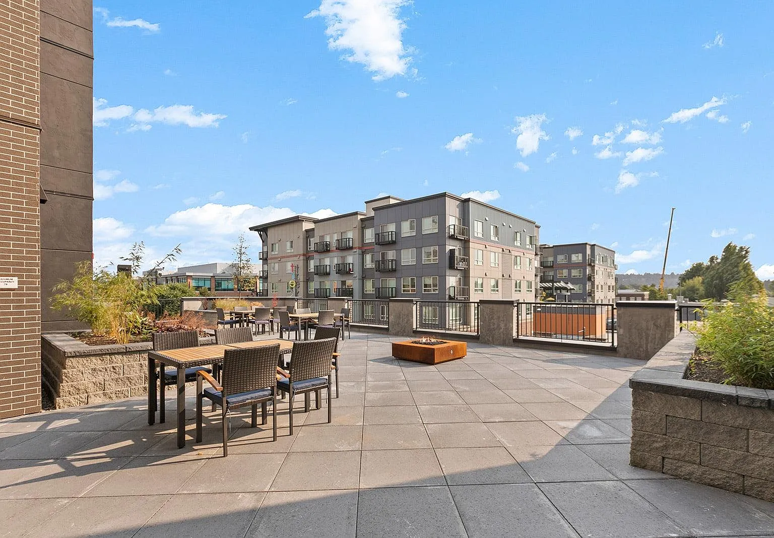 Legacy Plaza Senior Living Apartments — Photo 3