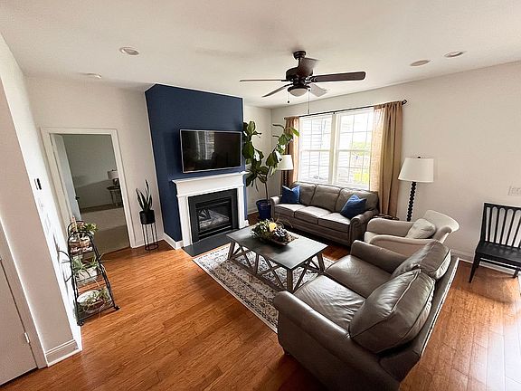 Family room gas fireplace