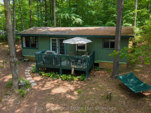 15 Burton Cres, South Bruce Peninsula, ON N0H 2G0