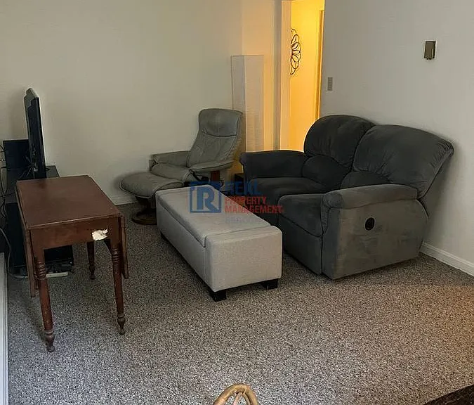 77 Winsor Dr #B — Photo 8