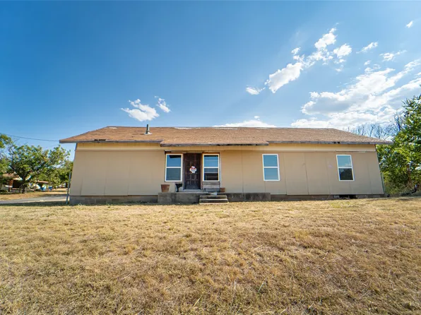 807 E Dyer St, Breckenridge, TX 76424