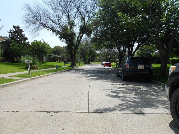 4th image of 629 Middle Cove Dr