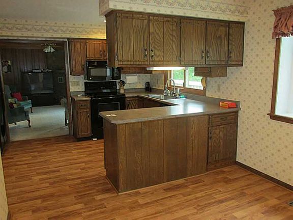 4th image of 4947 Beechwood Cir