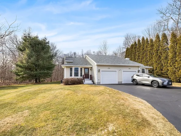 8 Fiddle Neck Ln Unit 8, Southborough, MA 01772