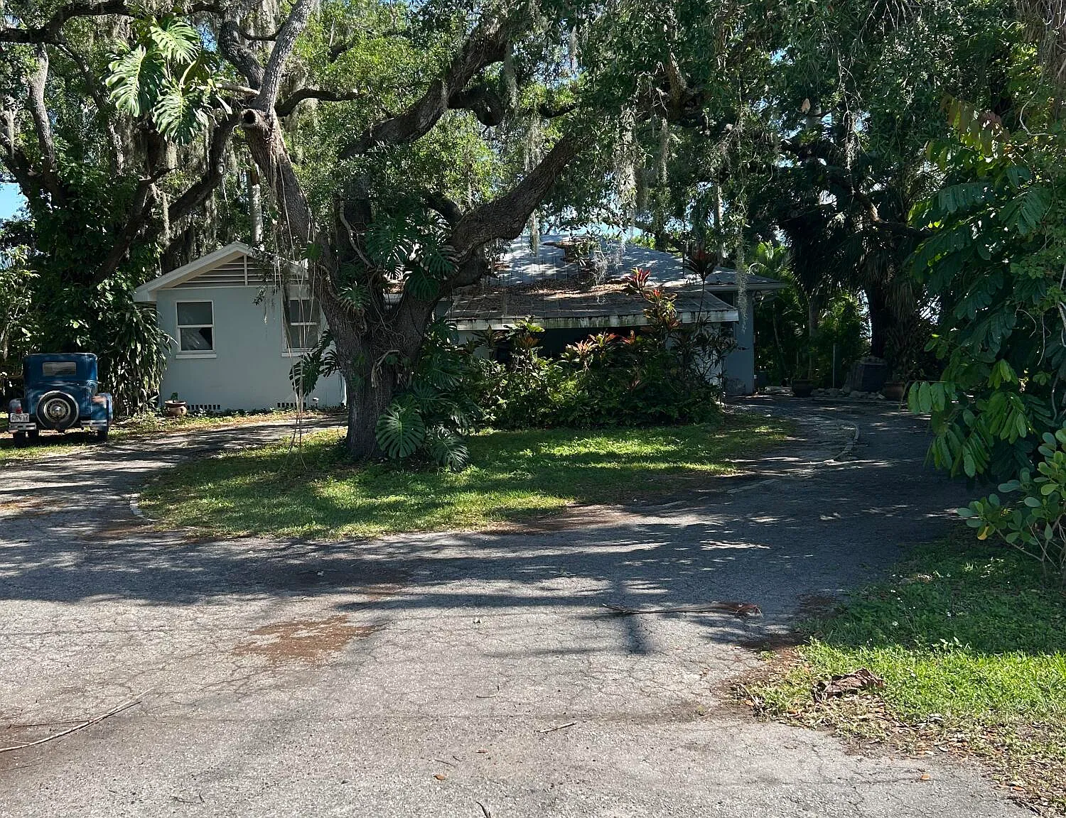 3 bed, 2.0 bath, 1801 sqft, $2,850 — Photo 2