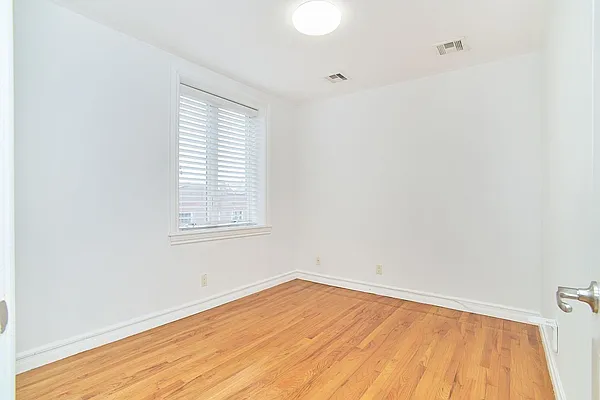 Rented by Compass | media 16