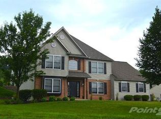 3 Windsor Ln, Lititz, PA 17543