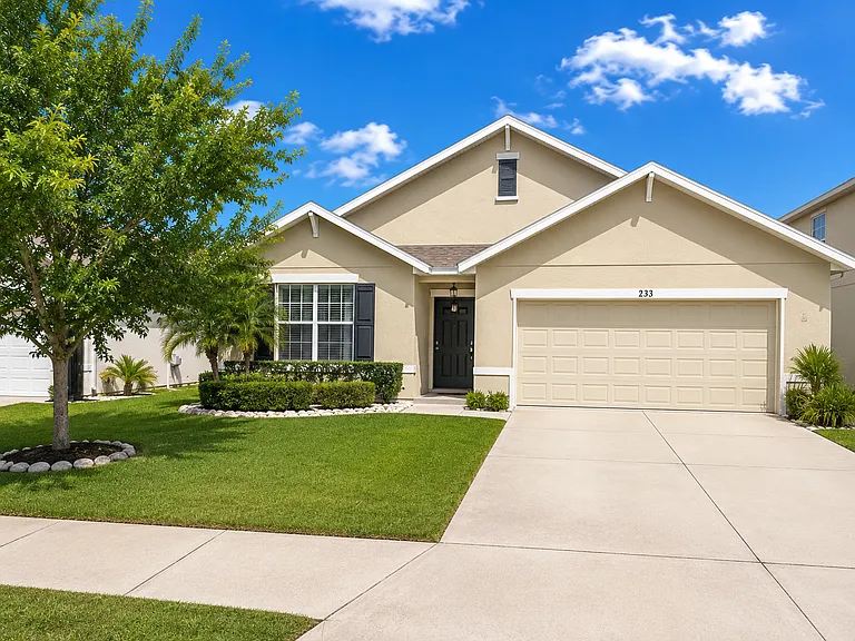 233 Lone Dove Ln — Photo 1