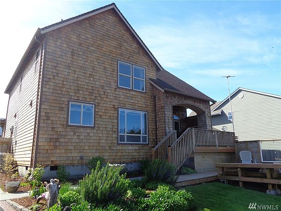 3rd image of 2612 Sea Crest Ln