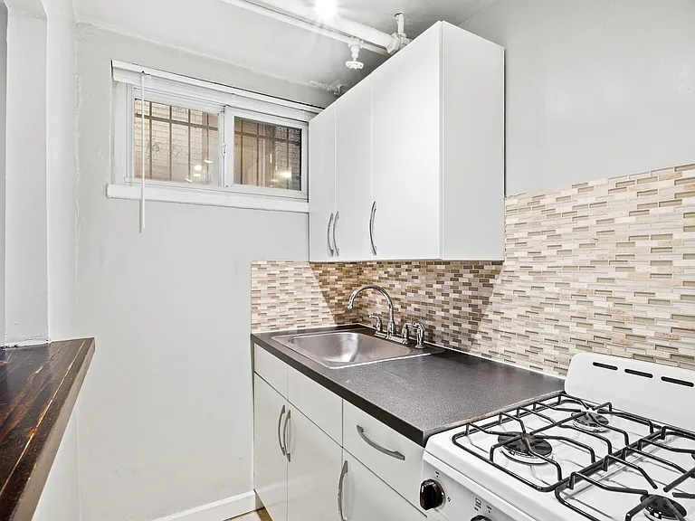 285 S Lincoln — Photo 12