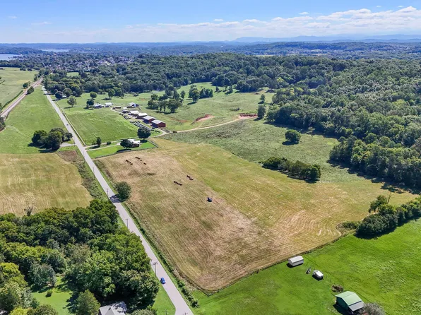 21558 Martel Rd, Lenoir City, TN 37772