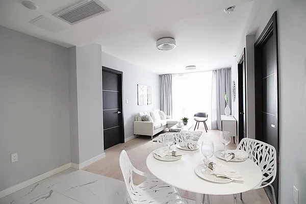 Sold by SunAmerica Realty Group Inc (DO NOT USE) | media 3