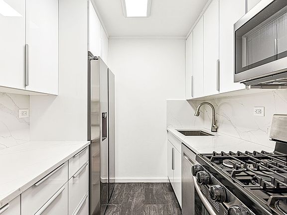 5th image of 200 E 90th St APT 8H