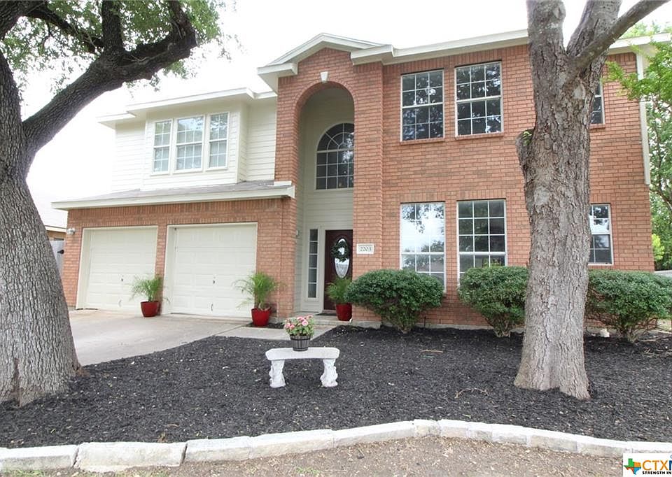 1st image of 2203 Calumet Dr