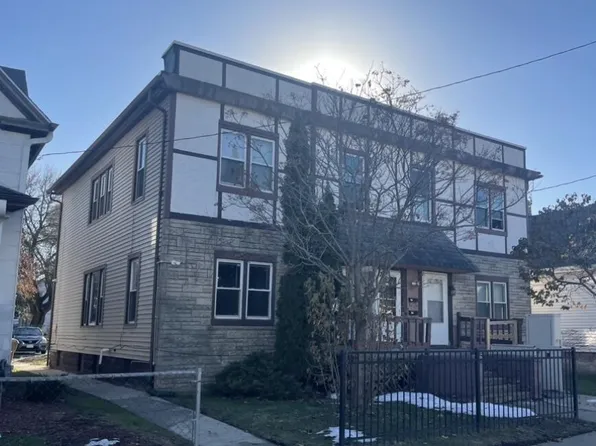 1917 61st STREET, Kenosha, WI 53143