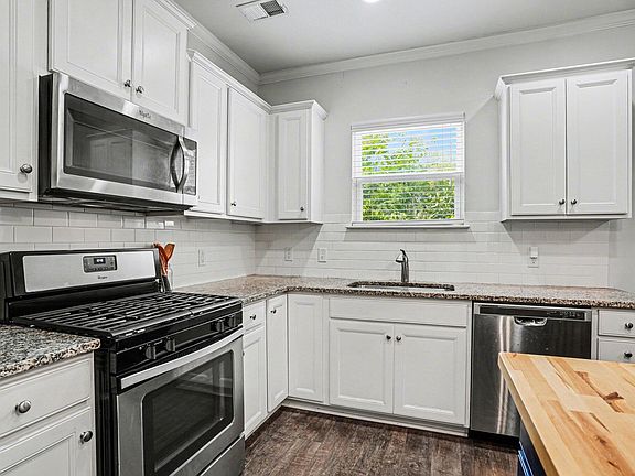 5th image of 3046 Conservancy Ln