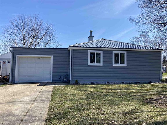 2nd image of 805 Lancaster Dr