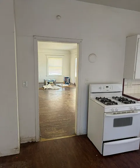 Door leading to family room from kitchen