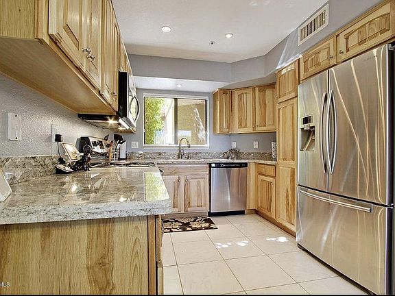 5th image of 1120 W Edge Water Dr