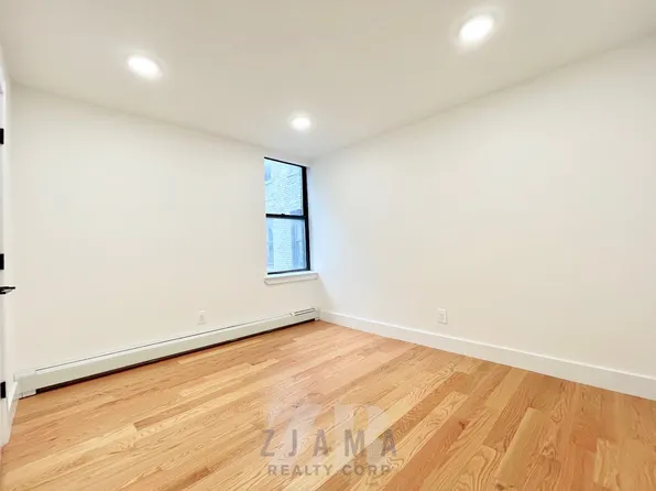 90 East 18th Street image 9 of 12