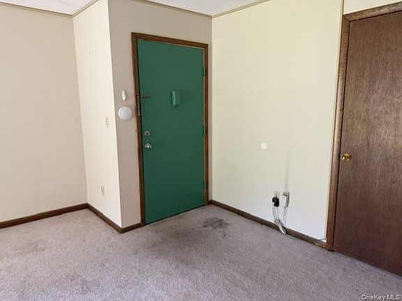 5th image of 6 Yew Court #H