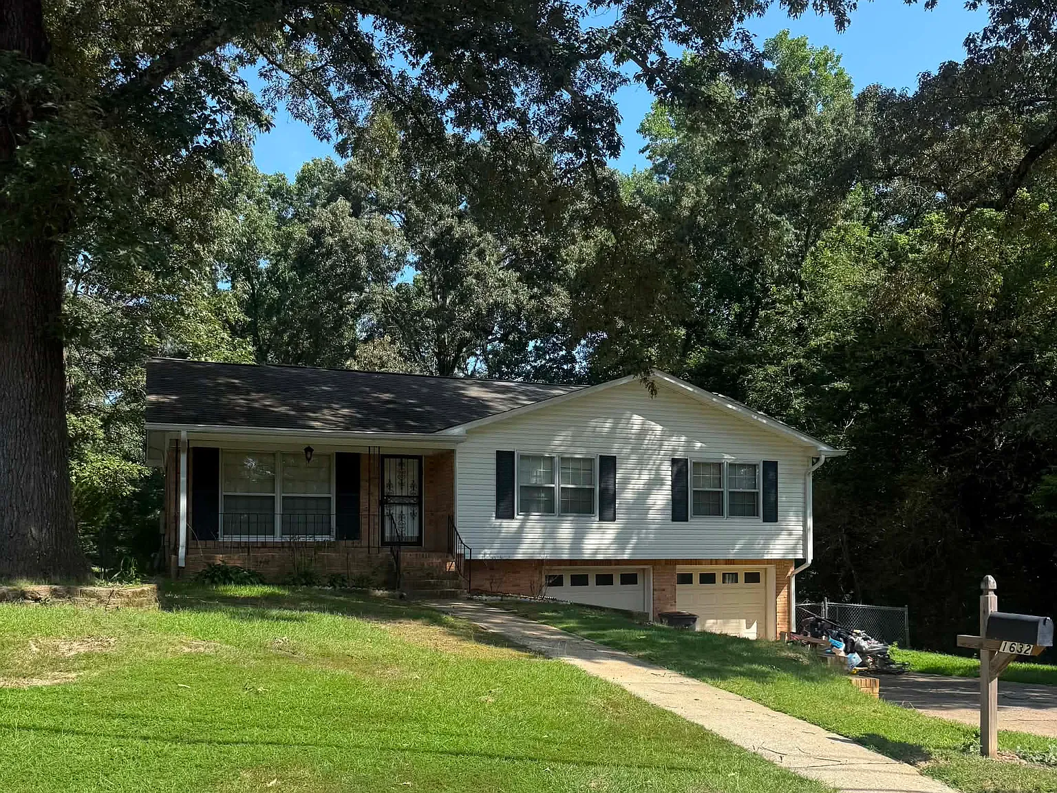 3 bed, 1782 sqft, $1,900 — Photo 1
