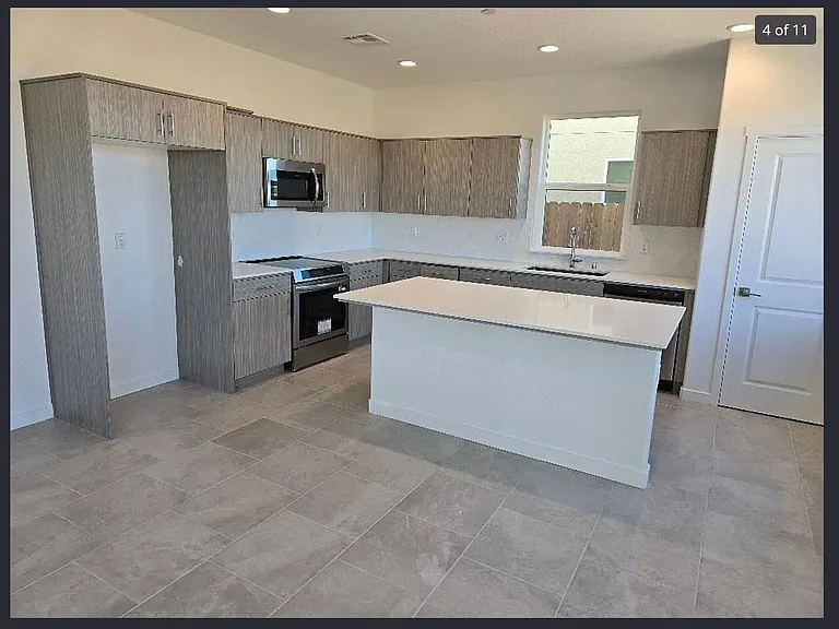 1015 Plum Tree Ave — Photo 7