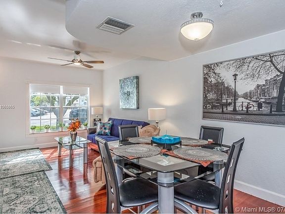2nd image of 19 Whitehead Cir