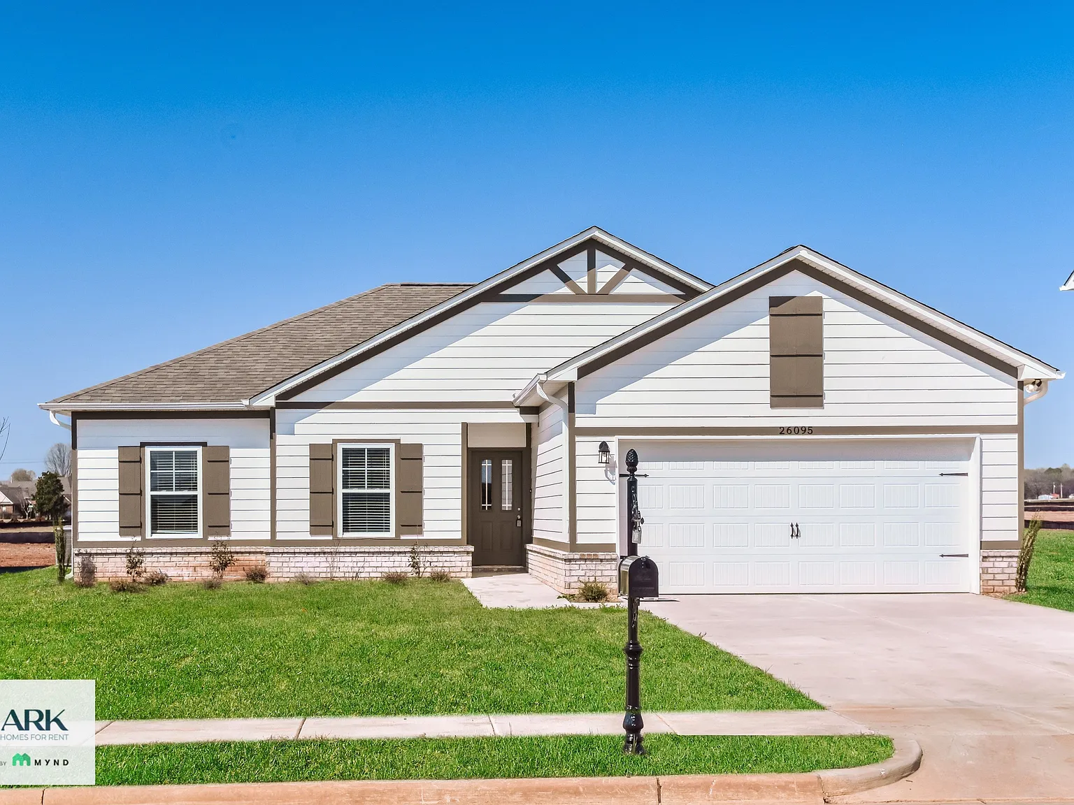 4 bed, 2.0 bath, 1574 sqft, $1,830 — Photo 1