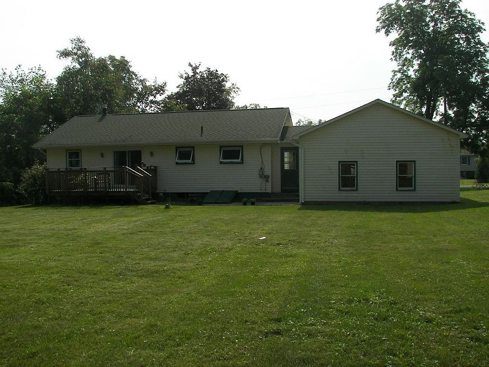 Huge spacious and private backyard.