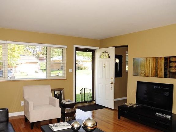 5th image of 517 Carolyn Dr