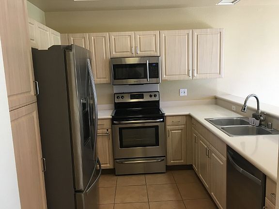 2nd image of 92-1481 Aliinui Dr APT G