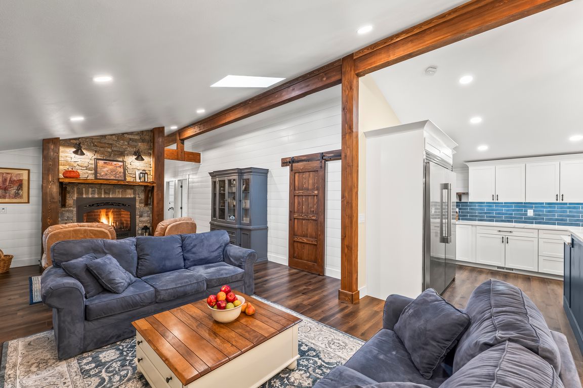 next background image