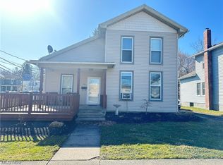 124 Eastwood St, Geneva, OH 44041