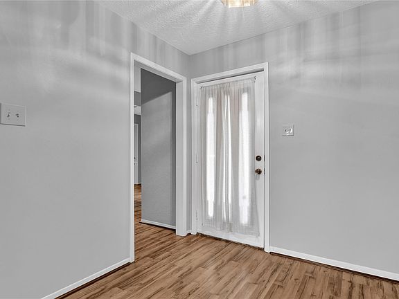 5th image of 3206 Highland Laurels Dr
