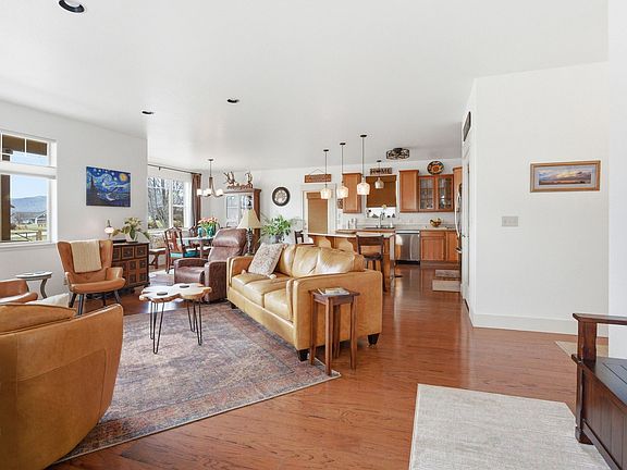 4th image of 2525 Riata Rd