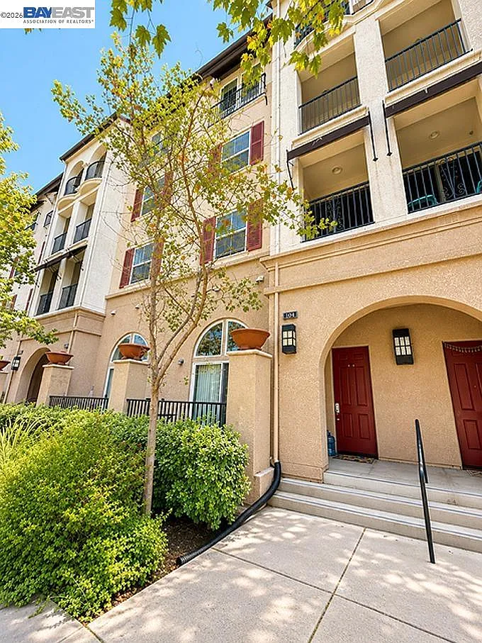 2 bed, 1386 sqft, $3,500 — Photo 4